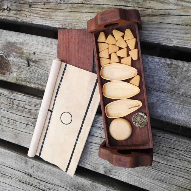 ION Game Design Hird jeu de société bois fait main