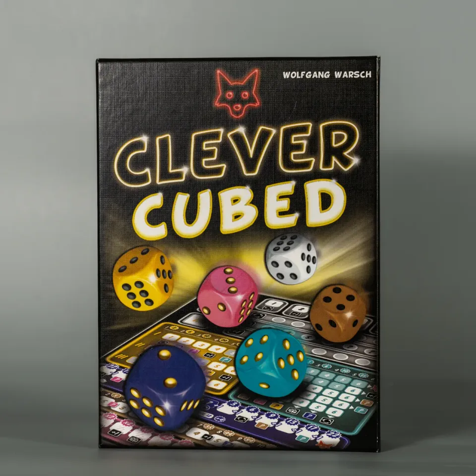 CMYK Clever Cubed jeu de dés carton 12 stratégie