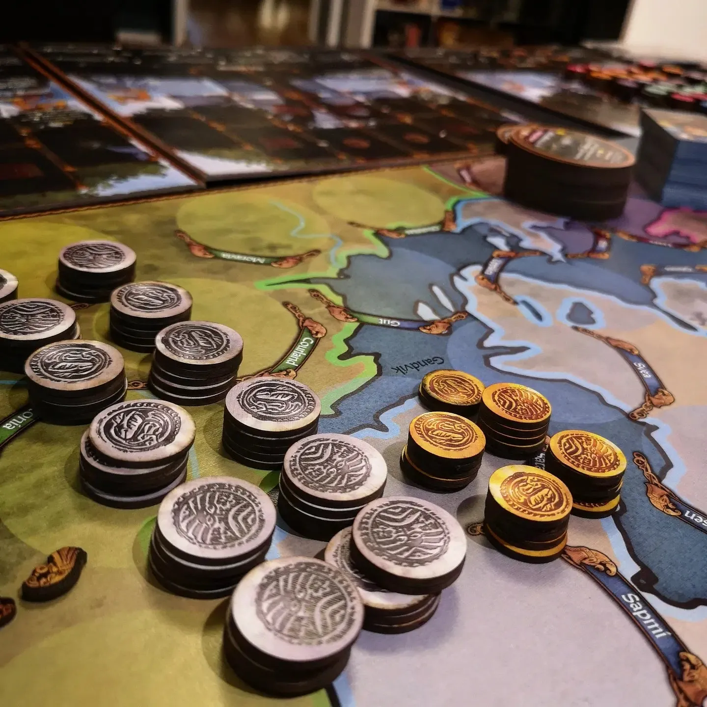 ION Game Design Vendel to Viking jeu de société dynastie retail