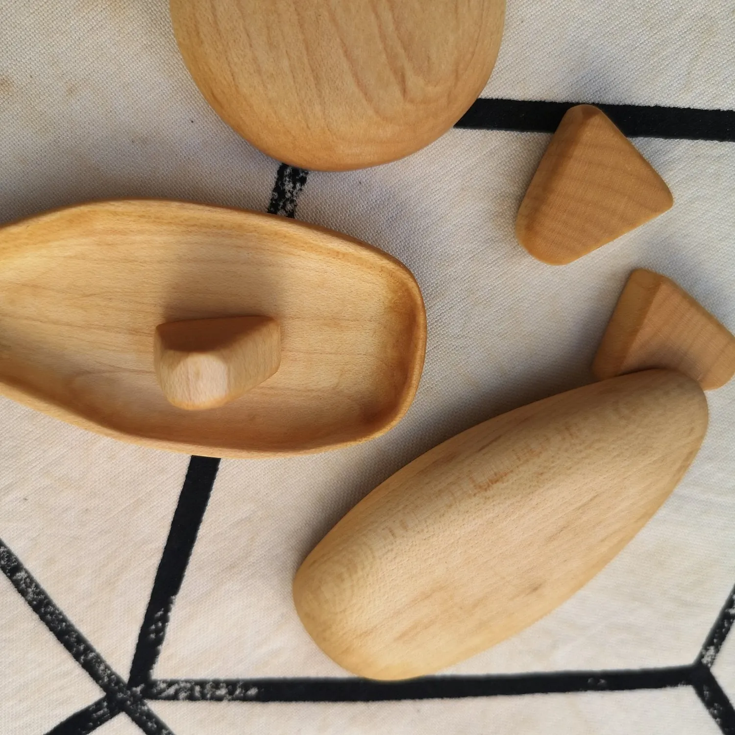ION Game Design Hird jeu de société bois fait main