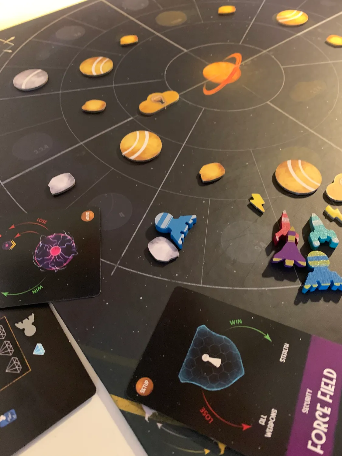 ION Game Design Dawn on Titan jeu de société tactique